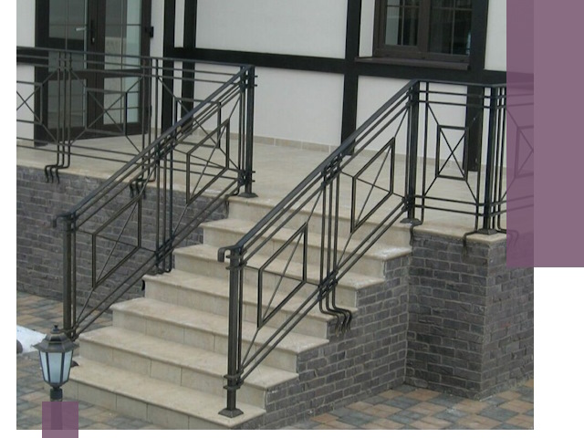 Перила для крыльца в Юрге — монтаж, изготовление и установка