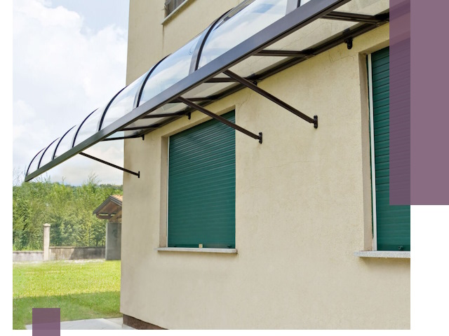 Козырьки над окнами в Юрге — изготовление и монтаж по выгоде