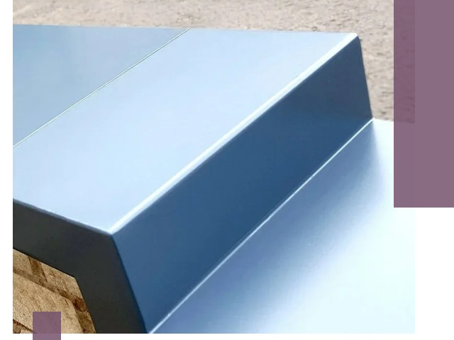 Крышки на парапет в Юрге: изготовление и монтаж под ключ